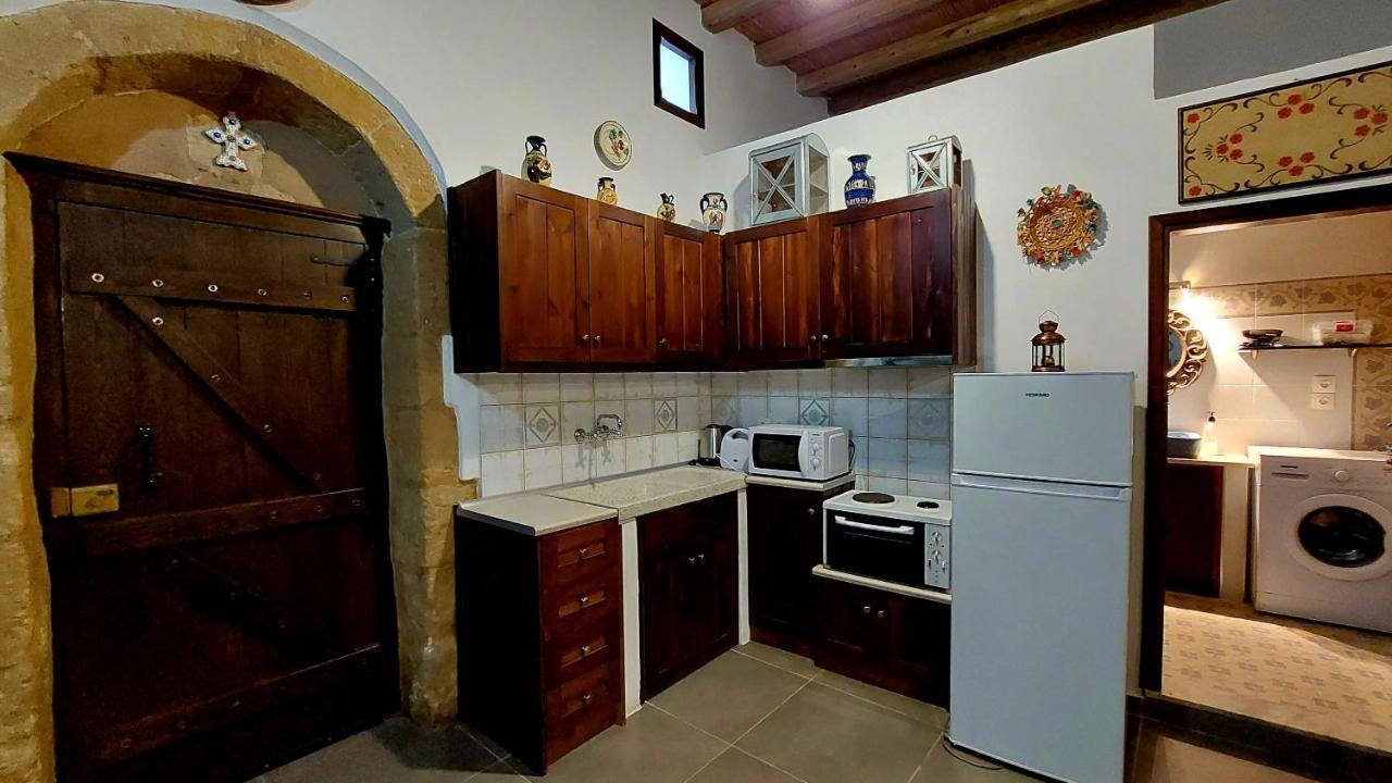 Traditional House Emmanouela Afantou Bagian luar foto