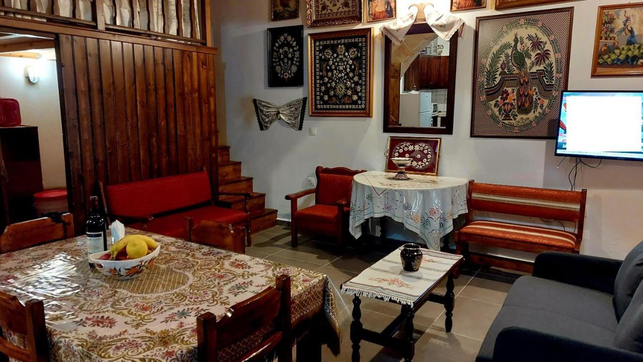 Traditional House Emmanouela Afantou Bagian luar foto
